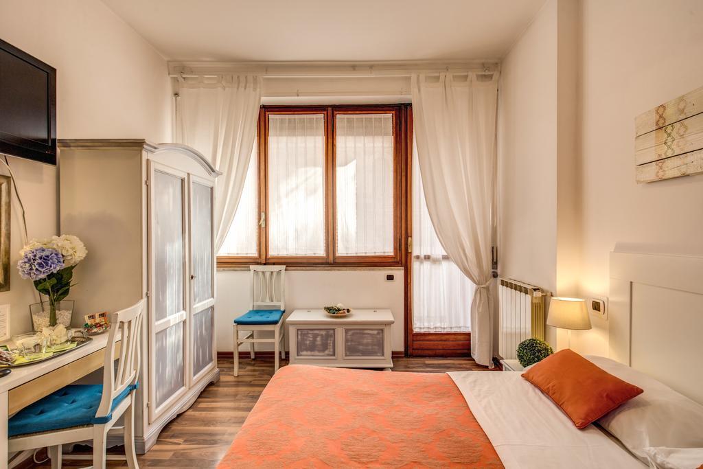 Quarto com Cama de Casal ou 2 de Solteiro